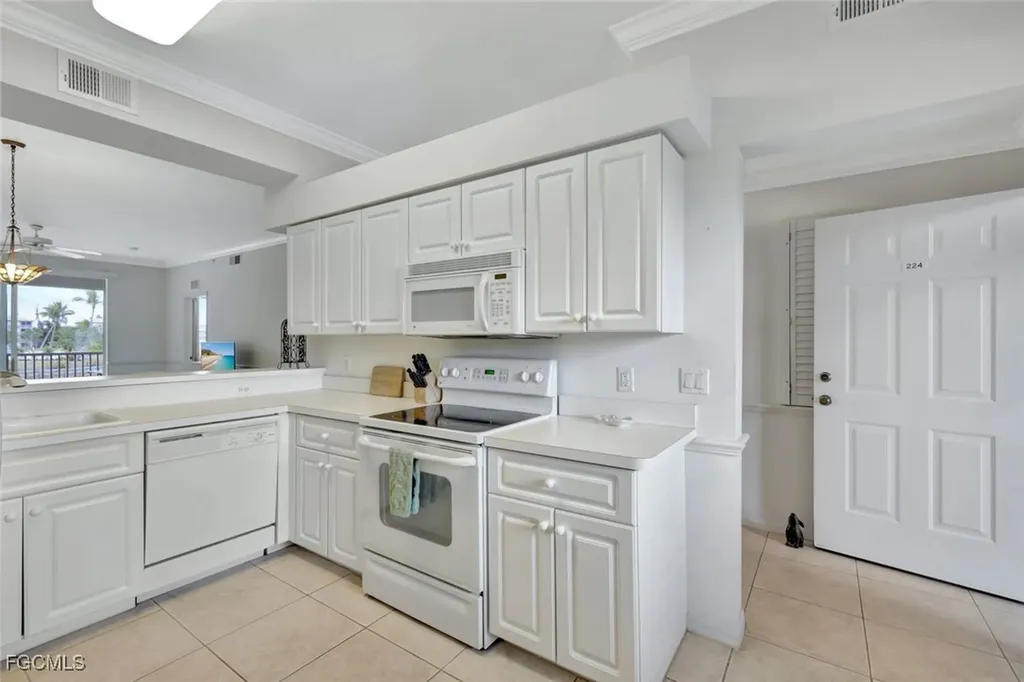 16595 Lake Circle Drive Fort Myers FL 33908
