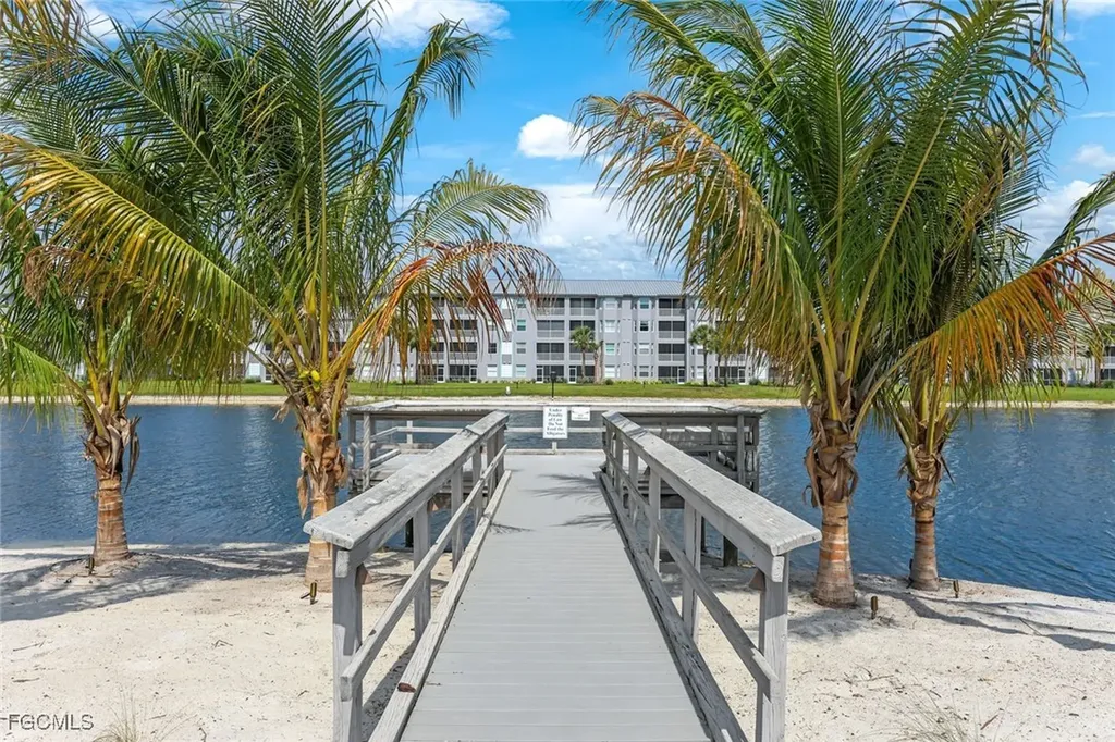16595 Lake Circle Drive Fort Myers FL 33908