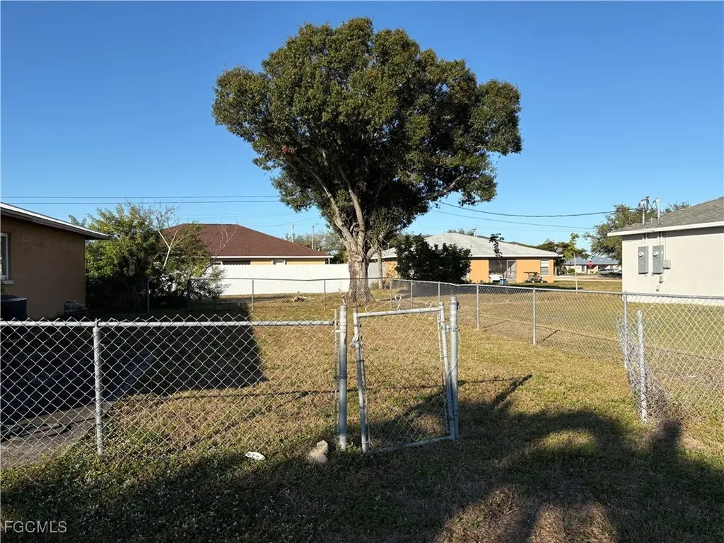 3608 SW 7th Place Cape Coral FL 33914