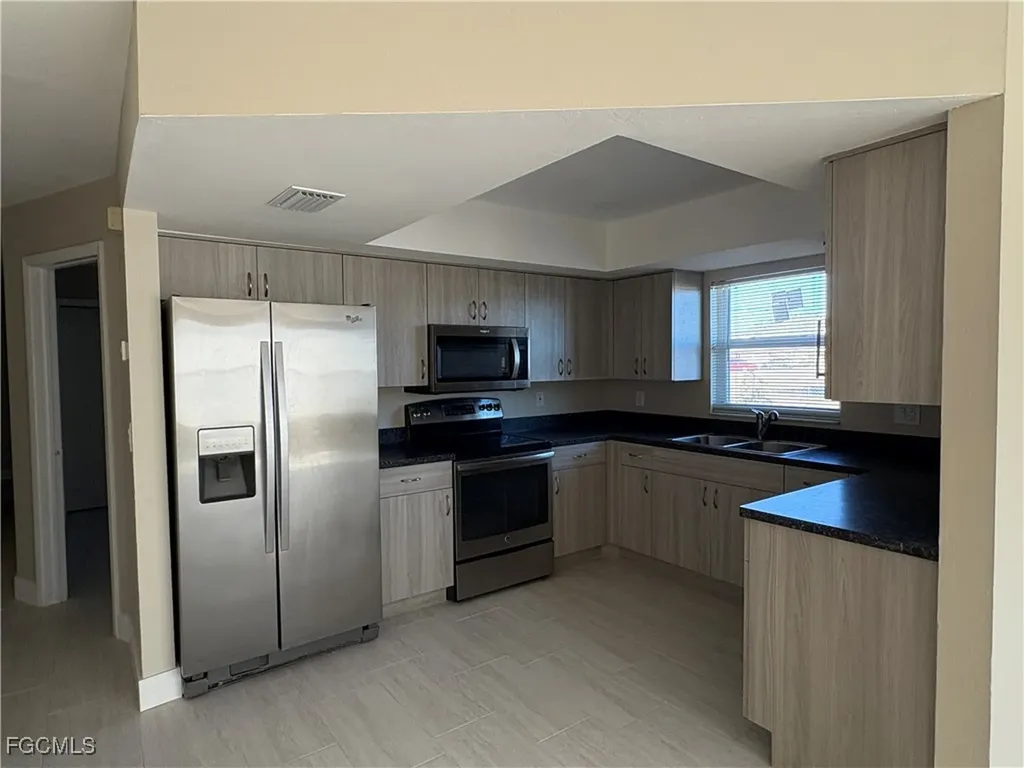 3608 SW 7th Place Cape Coral FL 33914
