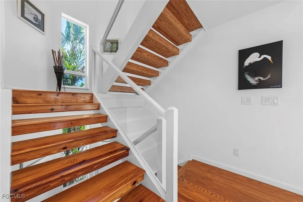 2449 Harbour Lane Sanibel FL 33957