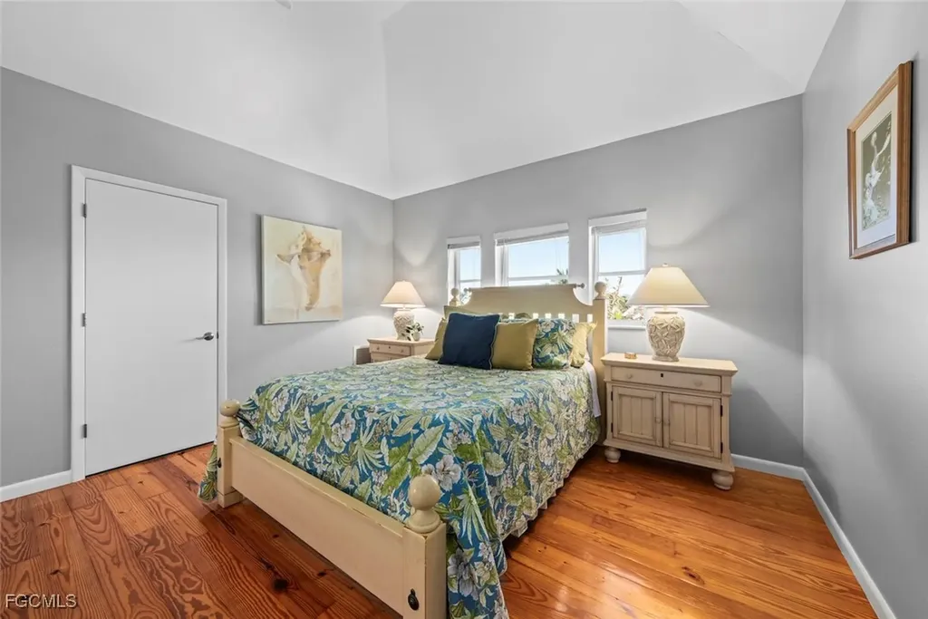 2449 Harbour Lane Sanibel FL 33957