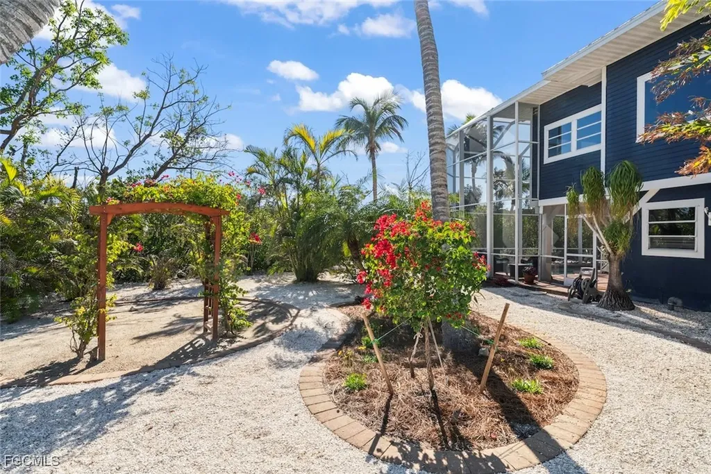 2449 Harbour Lane Sanibel FL 33957