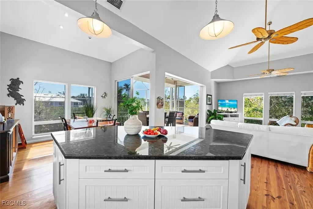 2449 Harbour Lane Sanibel FL 33957