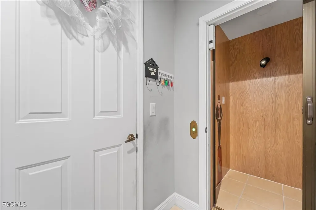 214 Shadroe Cove Circle Cape Coral FL 33991