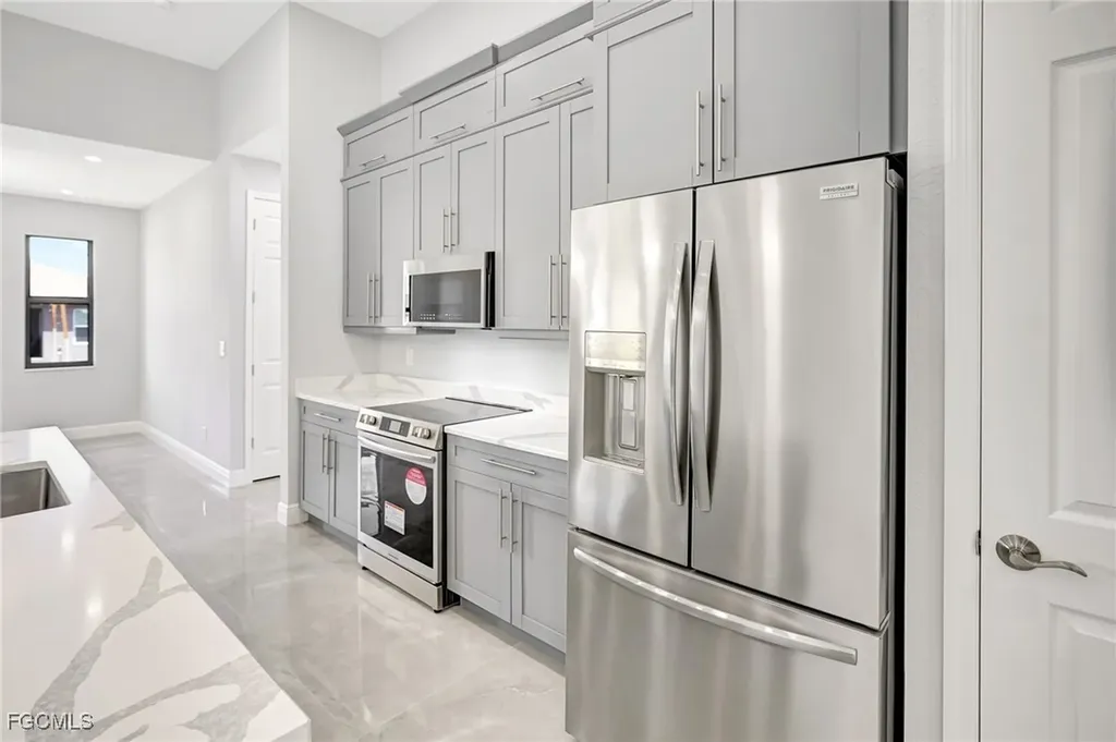 1813 NE 21st Street Cape Coral FL 33909