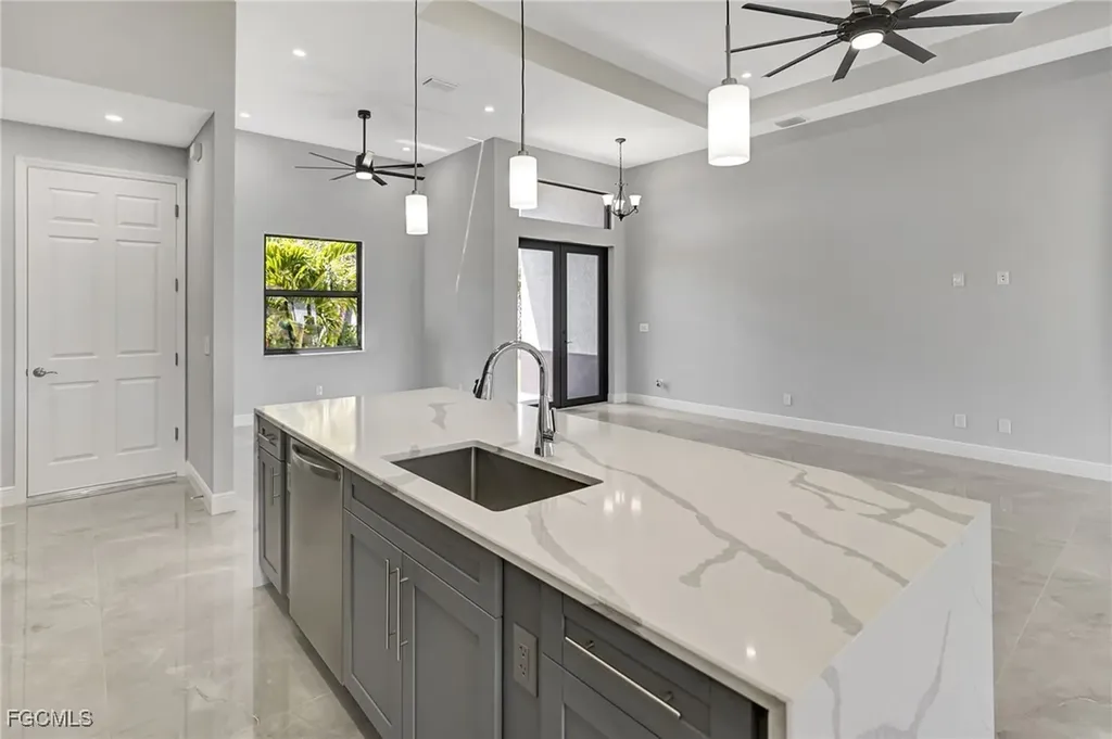 1813 NE 21st Street Cape Coral FL 33909