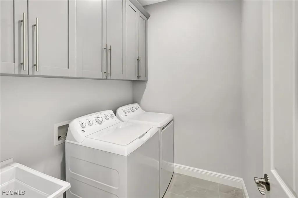 1813 NE 21st Street Cape Coral FL 33909