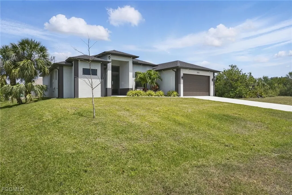 1813 NE 21st Street Cape Coral FL 33909