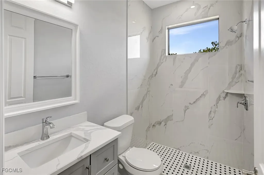 1813 NE 21st Street Cape Coral FL 33909