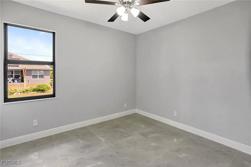 1813 NE 21st Street Cape Coral FL 33909
