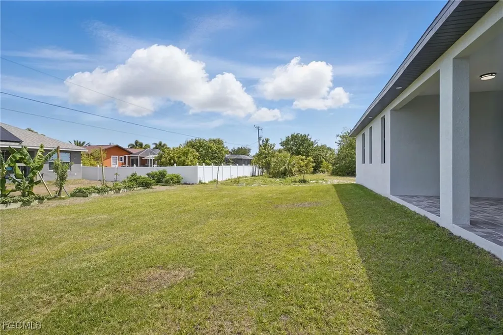 1813 NE 21st Street Cape Coral FL 33909
