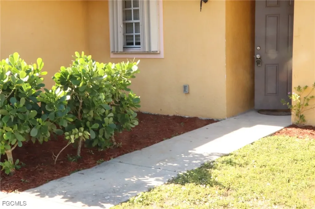 320 Harry Avenue S Lehigh Acres FL 33973