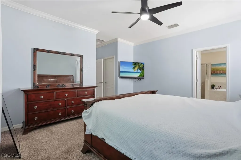 2469 Heydon Circle E Naples FL 34120