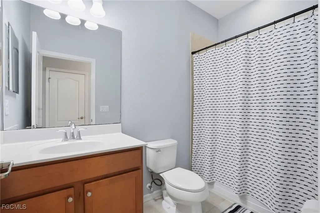 2469 Heydon Circle E Naples FL 34120