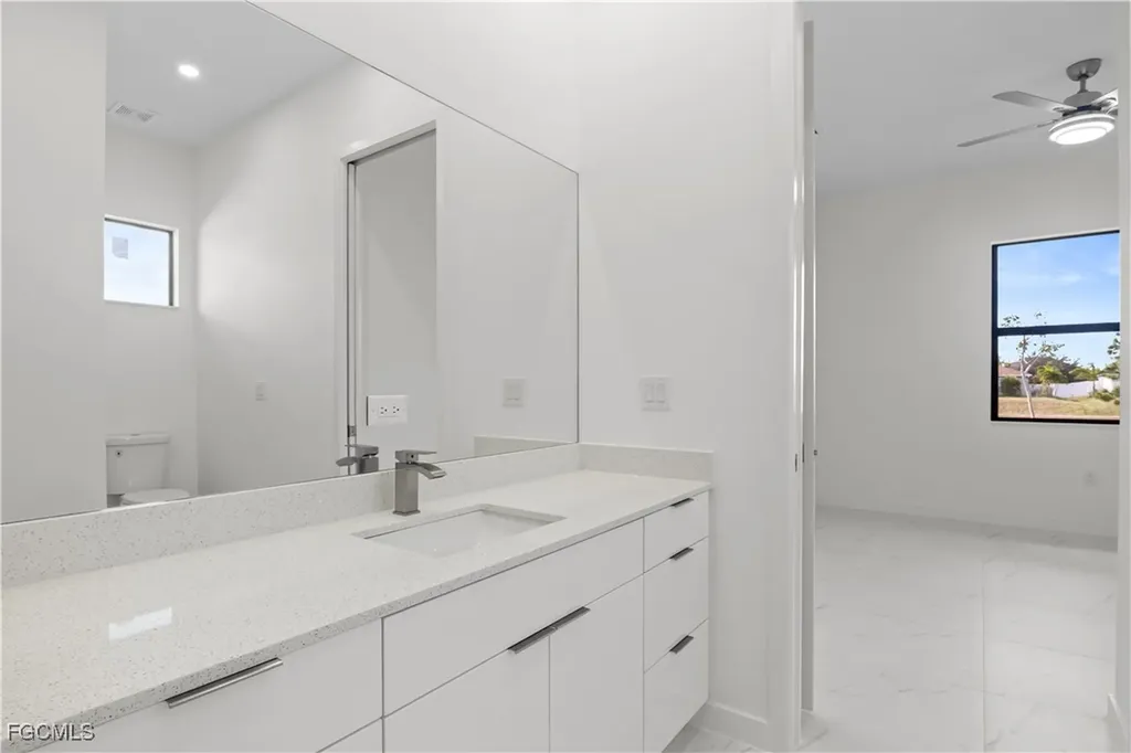 2810 NW 19th Avenue Cape Coral FL 33993