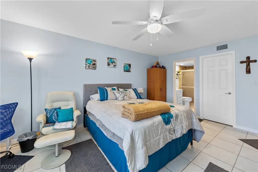 4807 Sunset Court Cape Coral FL 33904