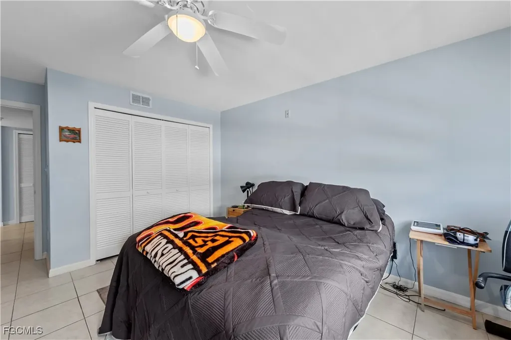 4807 Sunset Court Cape Coral FL 33904