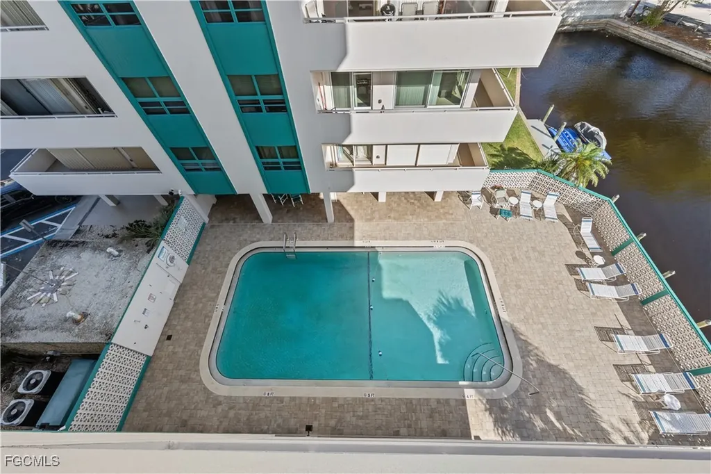 4807 Sunset Court Cape Coral FL 33904