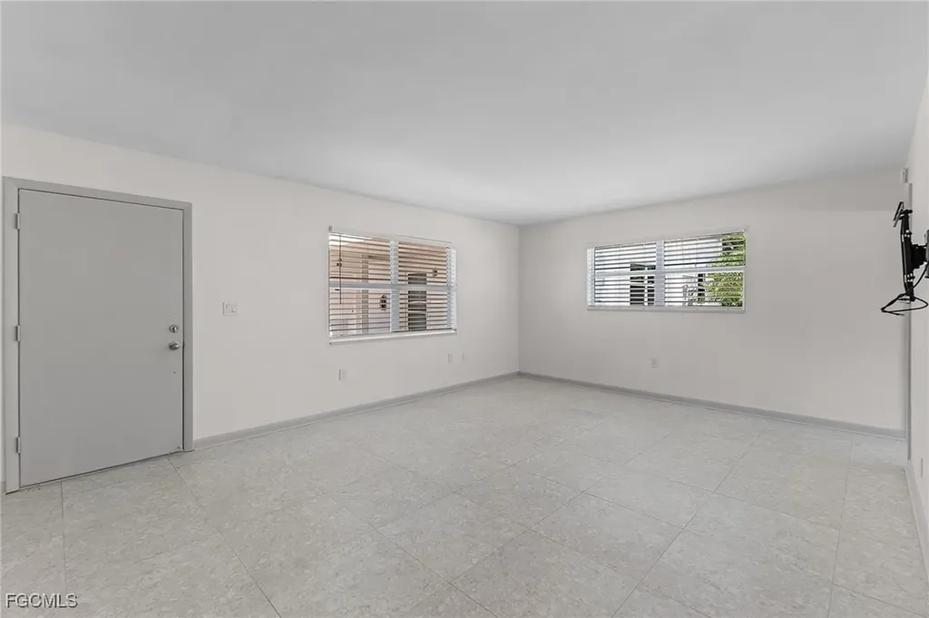 780 10th Avenue S Naples FL 34102