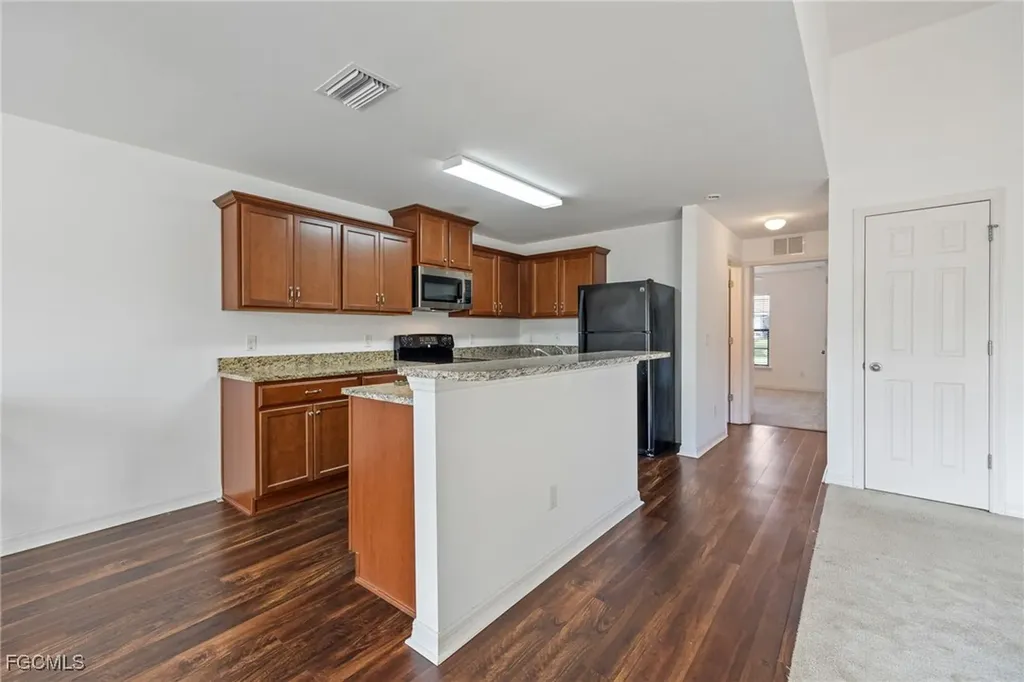 1908 SW 12th Terrace Cape Coral FL 33991