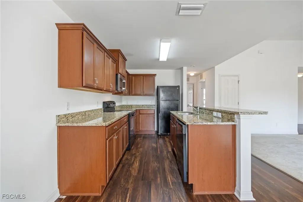 1908 SW 12th Terrace Cape Coral FL 33991