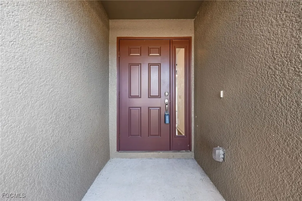 1908 SW 12th Terrace Cape Coral FL 33991
