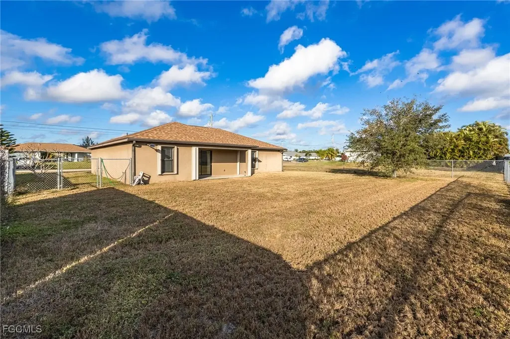 1908 SW 12th Terrace Cape Coral FL 33991