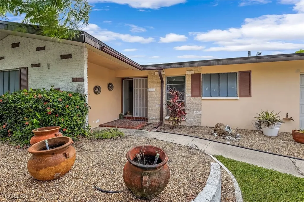 5114 SW 3rd Avenue Cape Coral FL 33914