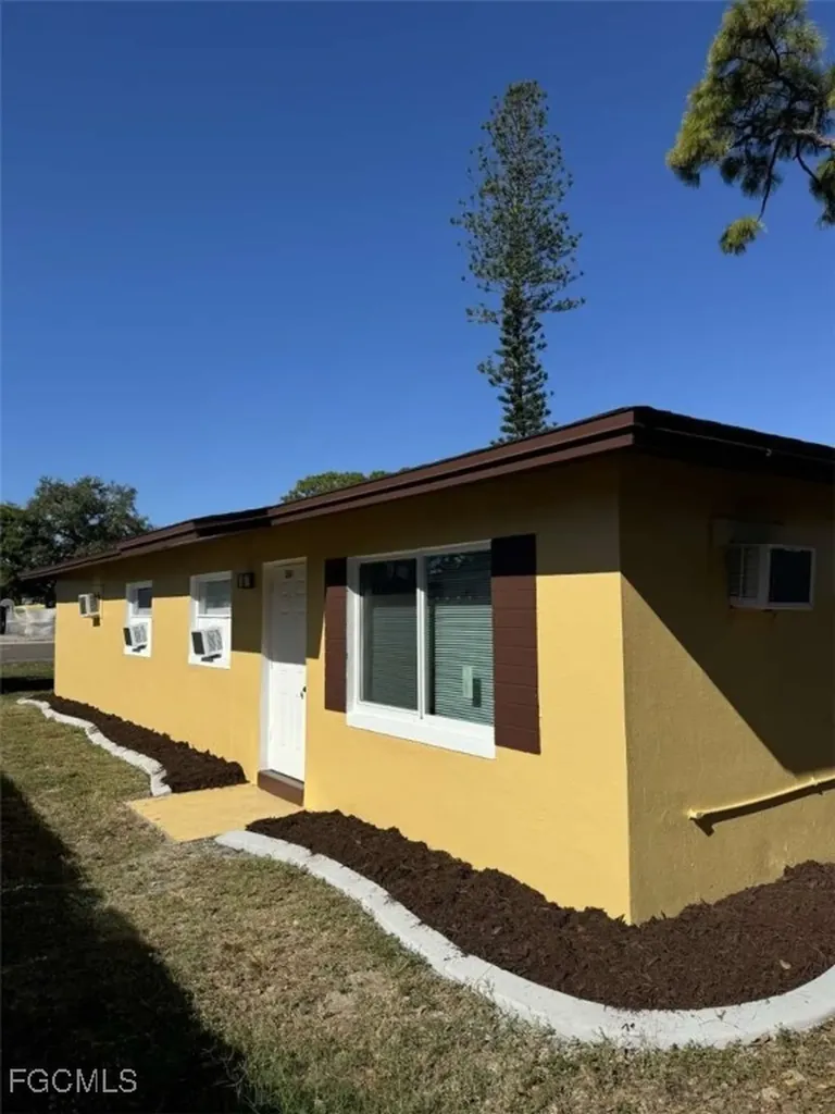 2839/2841 Evans Avenue Fort Myers FL 33901