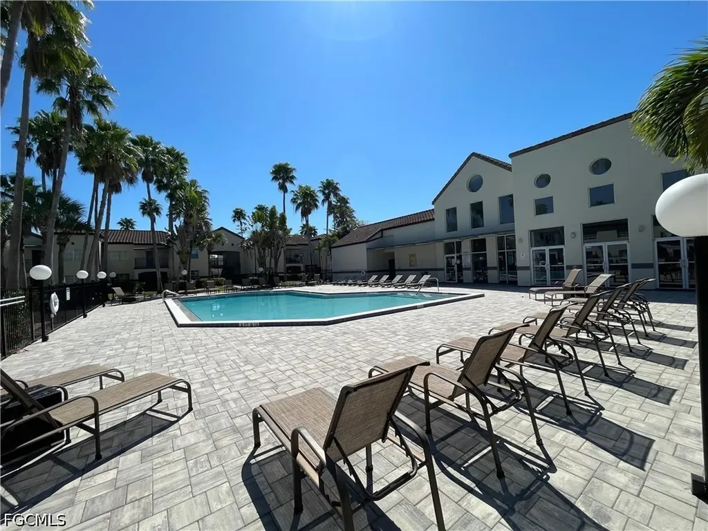 3421 Winkler Avenue Fort Myers FL 33916