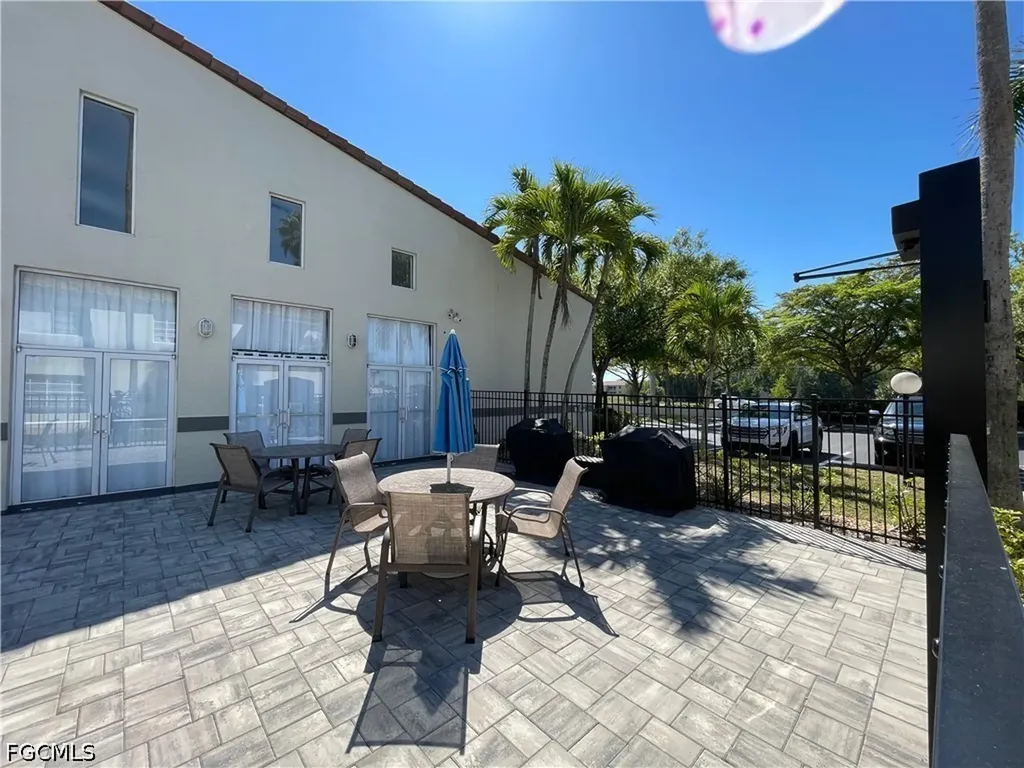 3421 Winkler Avenue Fort Myers FL 33916