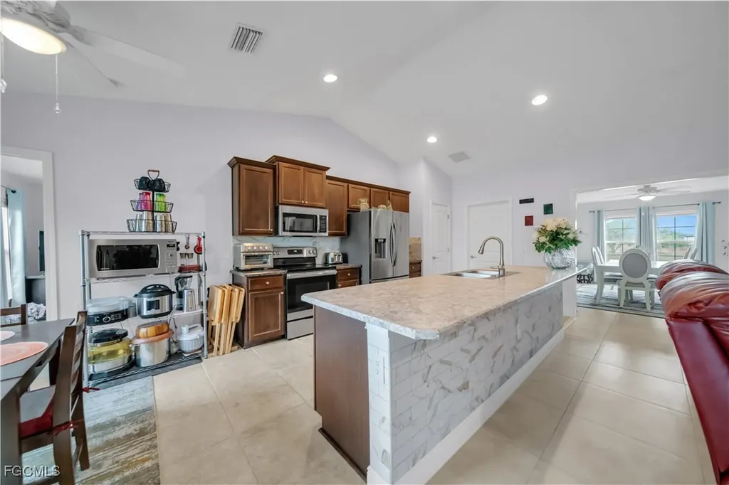 4344 NE 9th Court Cape Coral FL 33909
