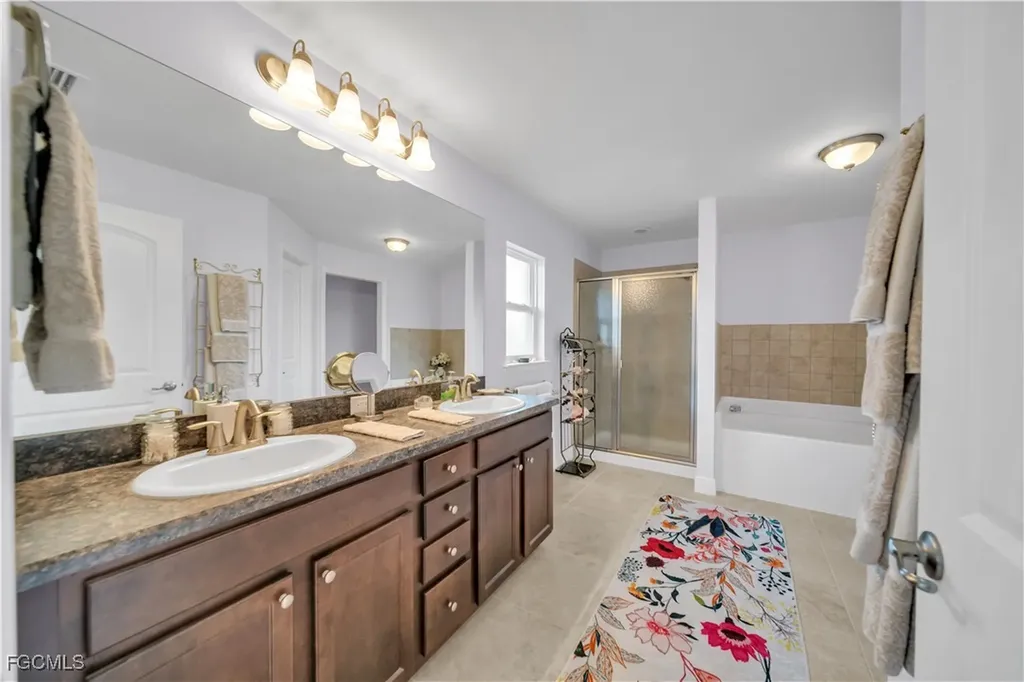 4344 NE 9th Court Cape Coral FL 33909