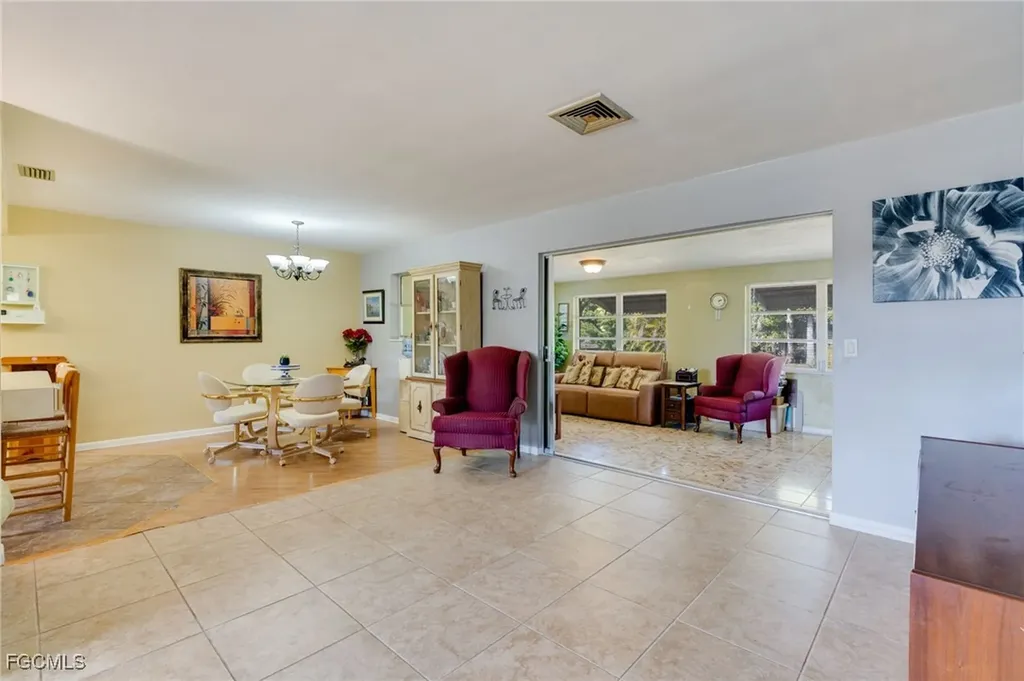2367 Dover Avenue Fort Myers FL 33907