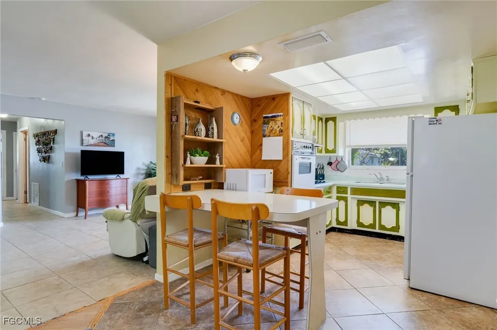 2367 Dover Avenue Fort Myers FL 33907