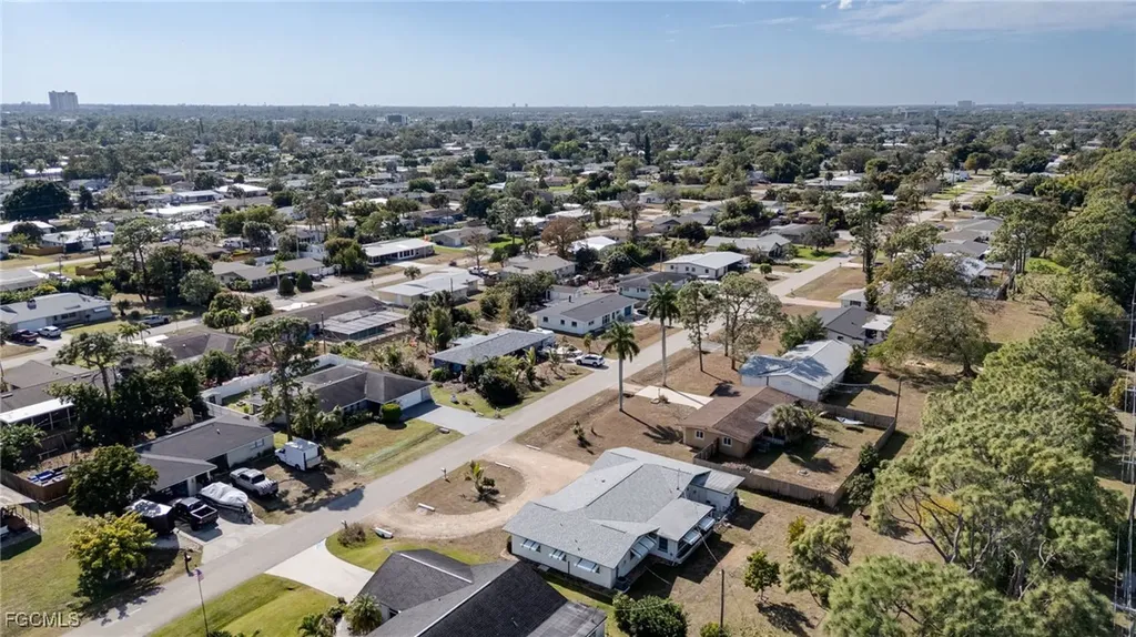 2367 Dover Avenue Fort Myers FL 33907