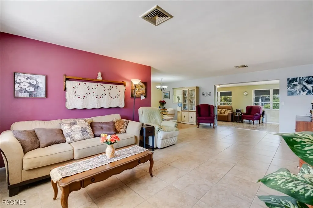 2367 Dover Avenue Fort Myers FL 33907
