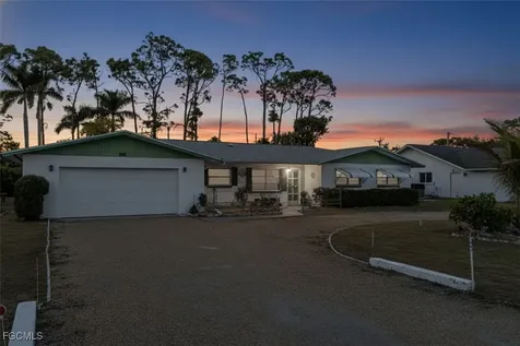 2367 Dover Avenue Fort Myers FL 33907
