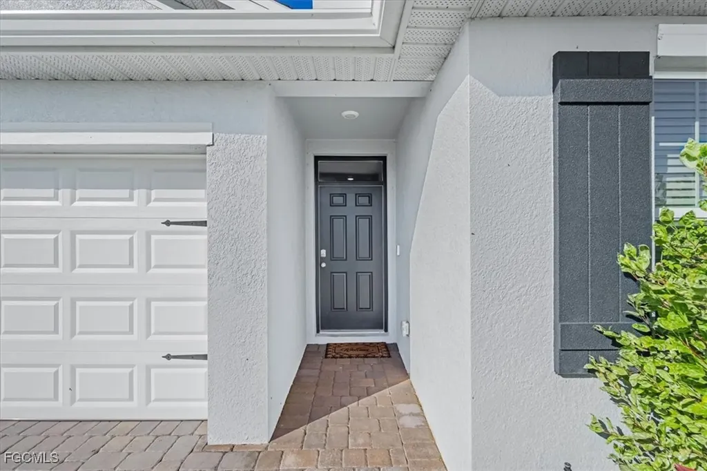 1216 NW 21st Place Cape Coral FL 33993