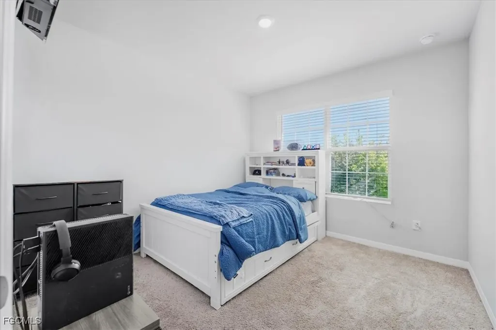 1216 NW 21st Place Cape Coral FL 33993