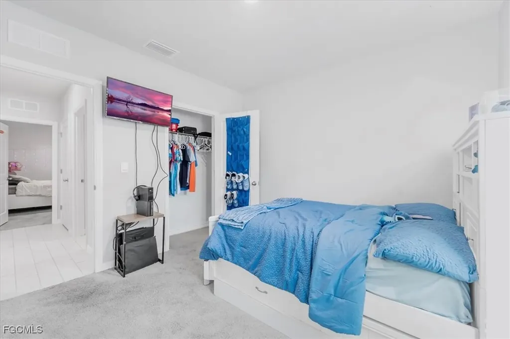 1216 NW 21st Place Cape Coral FL 33993