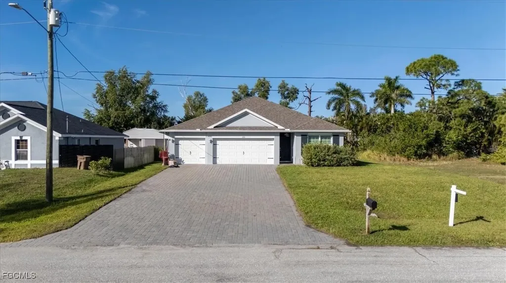 1216 NW 21st Place Cape Coral FL 33993