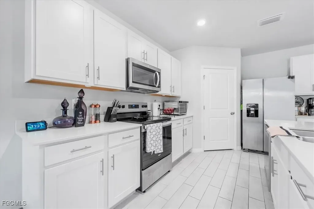 1216 NW 21st Place Cape Coral FL 33993