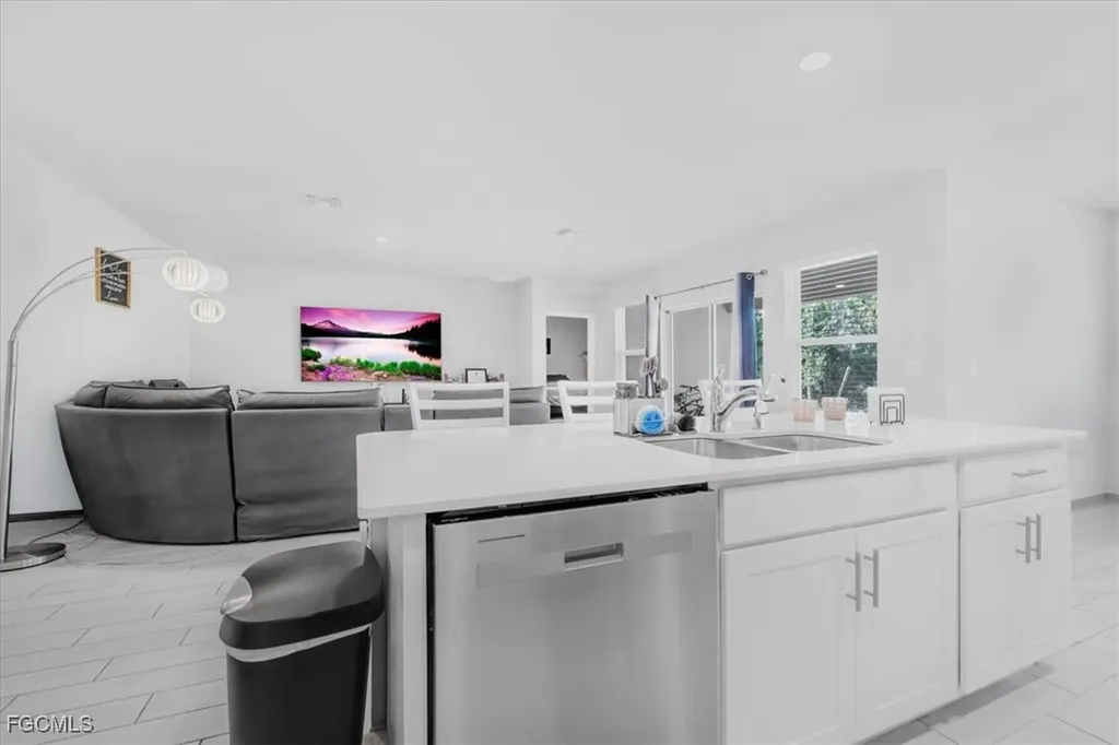 1216 NW 21st Place Cape Coral FL 33993