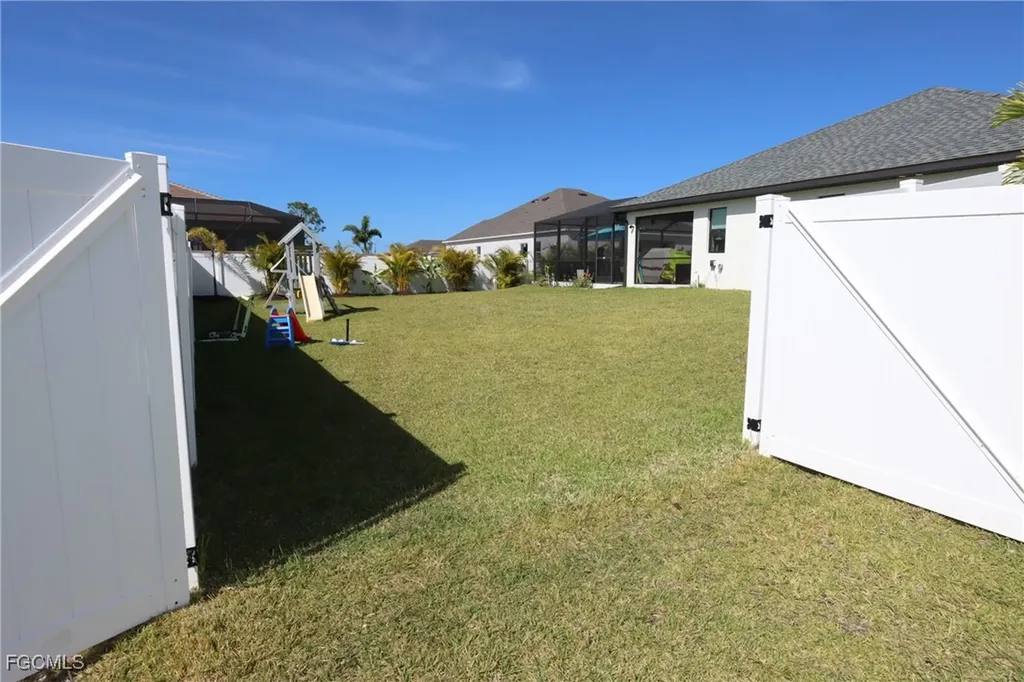 2320 NW 36th Place Cape Coral FL 33993