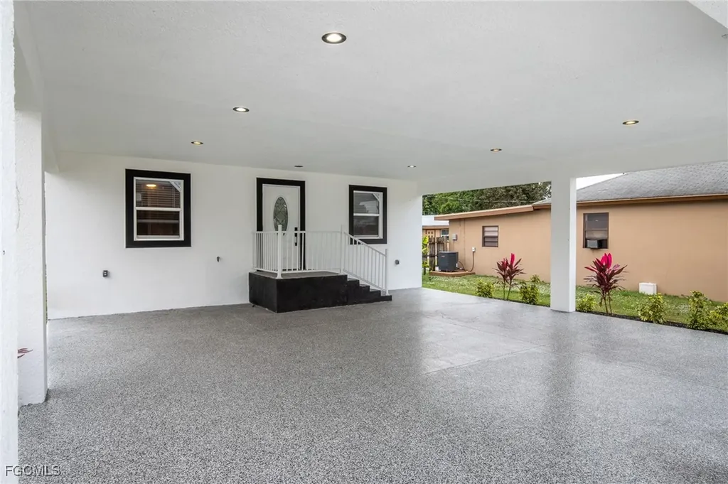 332 W Ventura Avenue Clewiston FL 33440