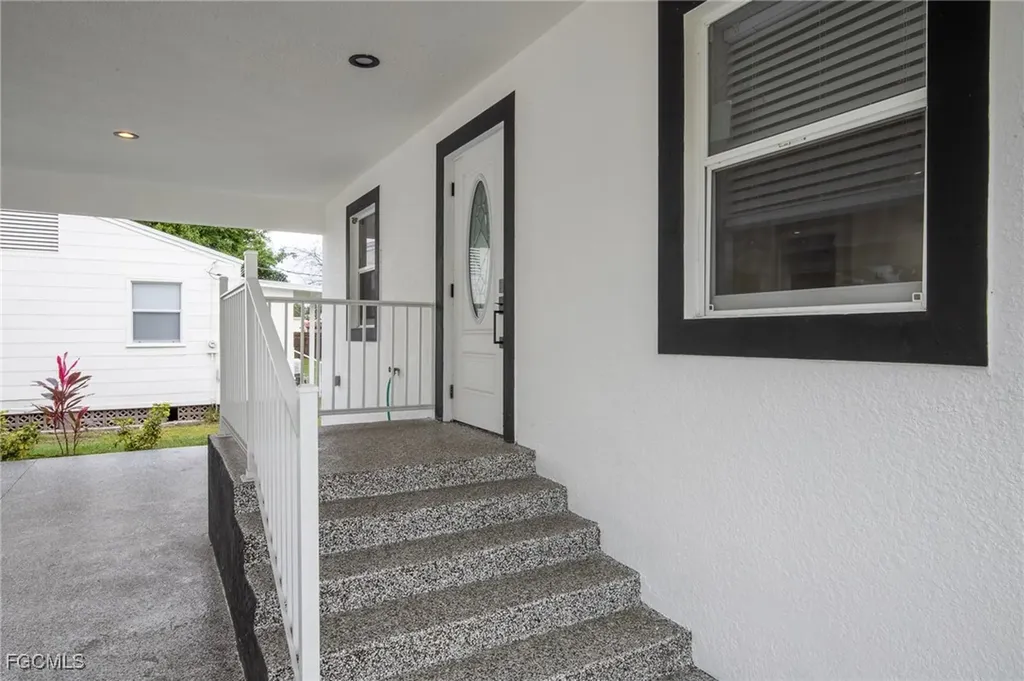 332 W Ventura Avenue Clewiston FL 33440
