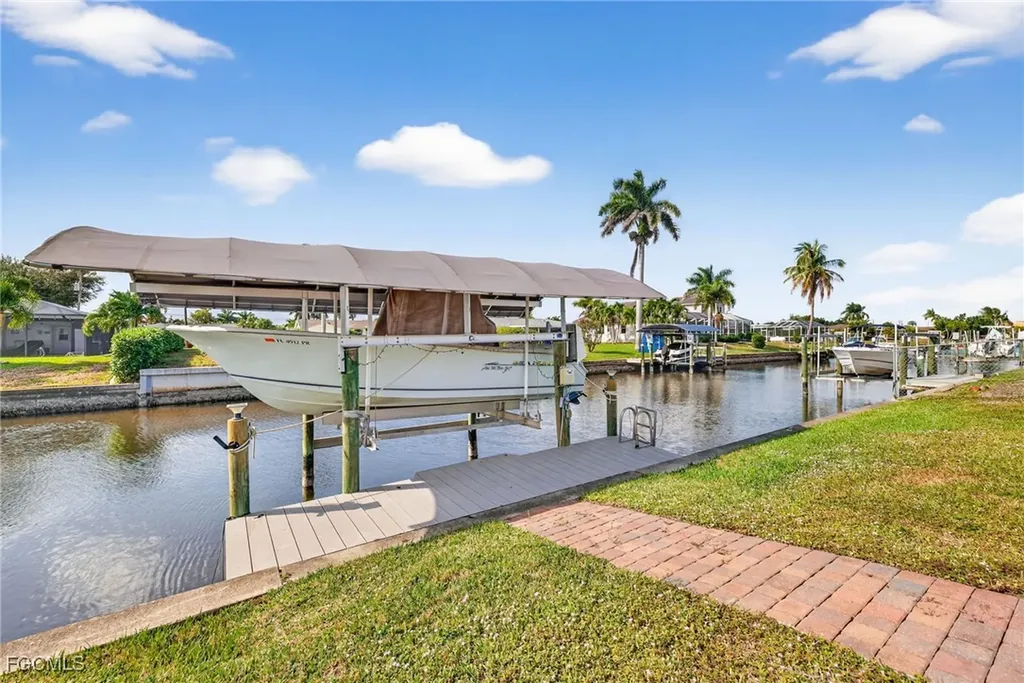 5228 Tower Drive Cape Coral FL 33904