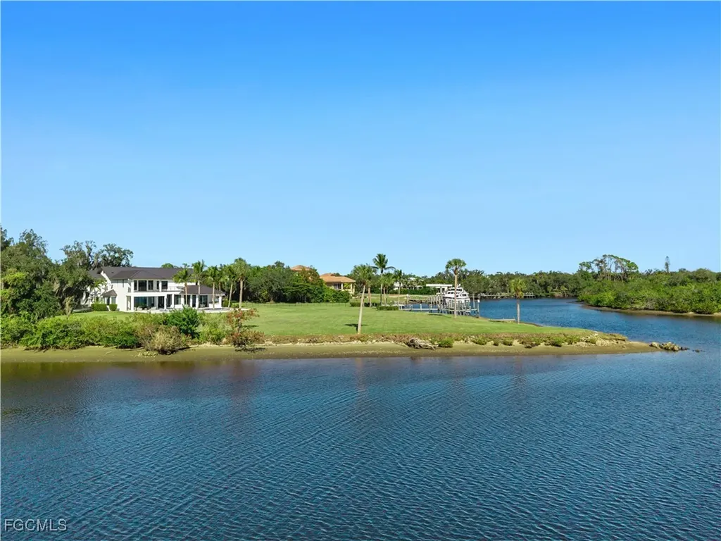 18090 N Olga Drive Alva FL 33920